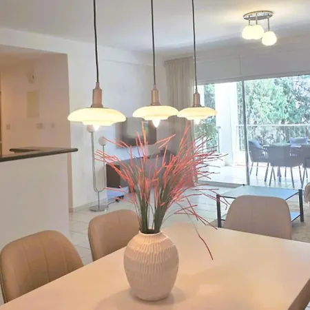 Pineview Heights By Staycom Apartmán *