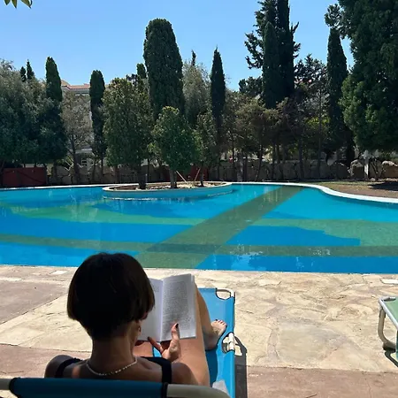 Pineview Heights By Staycom 아파트 *