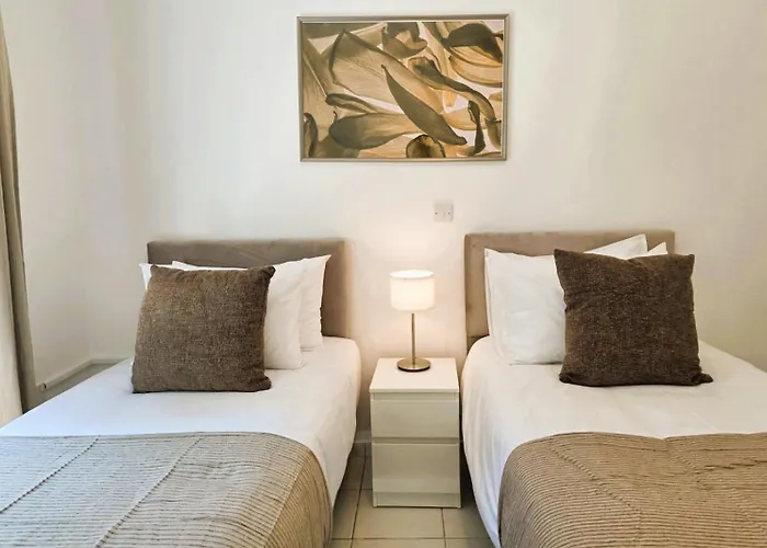 Pineview Heights By Staycom Apartmán