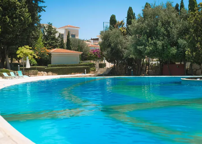 Pineview Heights By Staycom Paphos